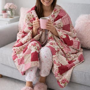 Faux Quilted Patchwork Blanket, Pink Red Velveteen Plush Blanket , Floral Throw Blanket, Cottagecore Shabby Chic Gift for Her Beautiful