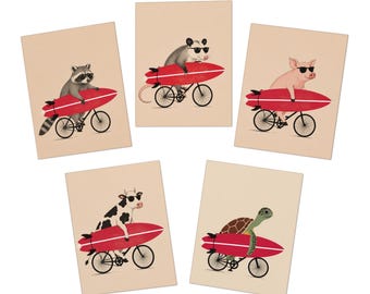Juego de 5 tarjetas de felicitación divertidas con animales surfistas: tarjetas con diseños de bicicletas y tablas de surf, mapaches, zarigüeyas, cerdos, vacas y tortugas.