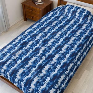 Cozy Blue White Velveteen Plush Blanket, Soft Throw Blanket, Warm Blanket, Home Decor, Gift for Her, Bed Blanket