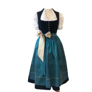 NEW COLLECTION: Zinc Velvet Outfit | Modern Grey Velvet Dirndl | Unique Oktoberfest Dress | Gothic Trachten