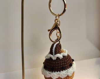 Handmade Crochet Mini Cake, Cake Keychains, Amigurumi Birthday Dessert Plush, Cute Crochet Cake Box