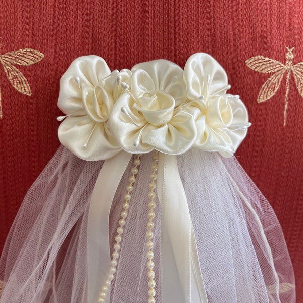 First Communion/Flower Girls Ivory Satin Flowers with Veil New