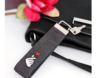 Schlüsselband Fingerherz für K-Drama Fans, K-Pop Fans, Korea-Fans  | personalisierbar | dunkelgrau