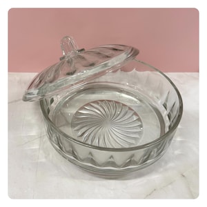 Mitten av århundradet Starburst-godisskål i pressat glas - 18 cm diameter
