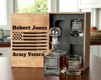 Regalo patriótico para veteranos del ejército: decantador de whisky personalizado con bandera y nombre grabados, regalo de jubilación militar.