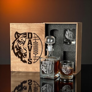 Ensemble de carafes à whisky avec verres à whisky pour fan de football, boîte en bois gravée, cadeau de Noël pour homme