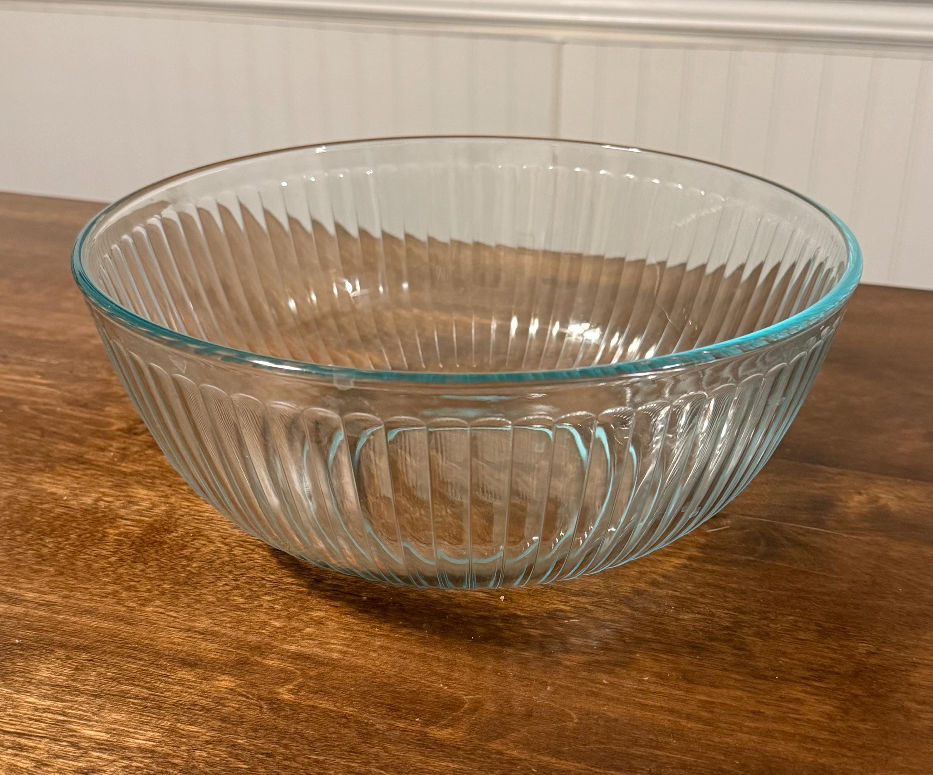 Pyrex Sculpted Serving Bowl or Mixing Bowl - Etsy
