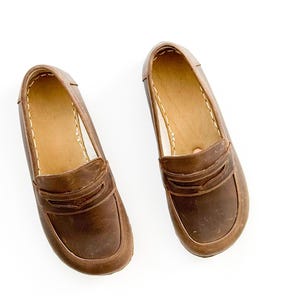 Handmade Grounding Shoe Women, Genuine Leather Shoes, Copper Rivet, Barefoot Style, Bitter Brown image 4