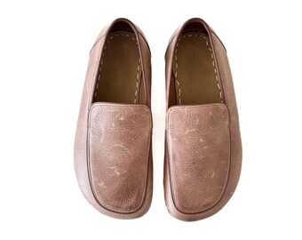 Mocasines de piel con remaches de cobre: zapatos de mujer con estilo - Vision Color