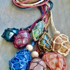 Tutorial Macrame Interchangeable Pouch Necklace image 3