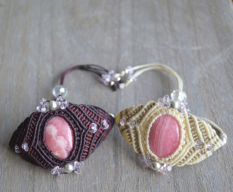 Wrap a Stone in a Bracelet Pdf Macrame Tutorial Pattern Macramedamare Macrame wrapping Tutorial