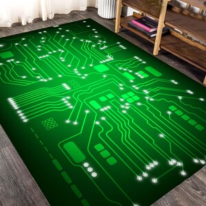 Könnte beinhalten: Ein rechteckiger Teppich mit einem leuchtend grünen Hintergrund und einem detaillierten weißen Leiterplattenmuster. Das Design umfasst miteinander verbundene Linien, Knoten und rechteckige Formen, die einer Computer-Hauptplatine ähneln.