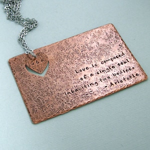 Monedero tarjeta y collar conjunto - cobre estampado a mano - corazón recorte collar monograma - día de San Valentín - boda - compromiso - aniversario