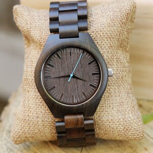 Gepersonaliseerde houten horloge, gepersonaliseerde houten horloge, gepersonaliseerde Watch, gegraveerde Watch, gegraveerde houten horloge, horloge Mens hout, giften voor hem,
