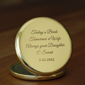 Personalized Compact Mirror, Mother of the Bride Gift,Gift for Mom From Daughter,Mother of Groom Gift,Mother of the Bride Gift,Wedding Gift