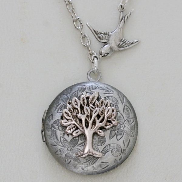 Tree of life,Silver Locket,Locket,Leaf,jewelry gift,Tree,Bird,Antique style Locket,Filigree Leaf,Locket Necklace,Wedding Necklace