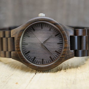 Gepersonaliseerde houten horloge, gepersonaliseerde houten horloge, gepersonaliseerde Watch, gegraveerde Watch, gegraveerde houten horloge, horloge Mens hout, giften voor hem,