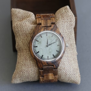 Houten horloge, houten horloge, groen gezicht gepersonaliseerd houten horloge, houten horloge mannen, houten herenhorloges, huwelijkscadeau, zwarte vrijdag uitverkoop