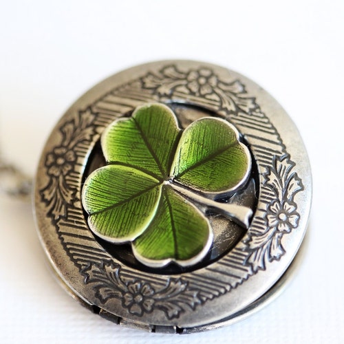 Four Leaf Clover Locket,Jewelry Gift,Claddagh, Antique Locket,Silver Locket, Irish,Lucky, Shamrock,Wedding,