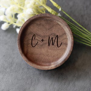 Personalized Wooden Ring Dish, Custom Jewelry Dish, Wedding Ring Dish, Wood Ring Holder, Engagement Gift, Anniversary Gift, Engraved Gift