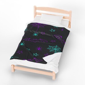 Spooky Gothic Velveteen Plush Blanket: Witchy Home Decor