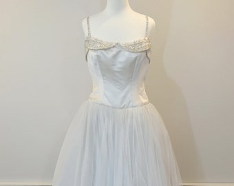 Gorgeous Carmela Sutera wedding dress size 4