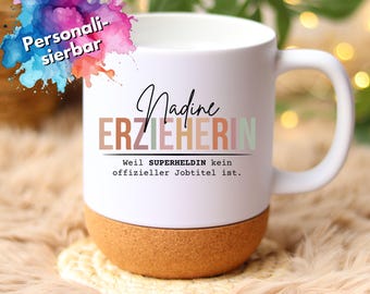 Mug personnalisé avec couvercle et base en liège, cadeau idéal pour une maîtresse de maternelle, une sage-femme, un enseignant, mug super-héros, idée cadeau personnalisée, nom, profession