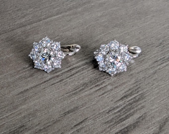 Vintage French 18K White Gold Diamond Flower Earrings