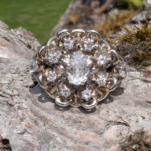Antiker französischer 18K Gold Old Mine Cut Birnenförmiger Diamantblumenring