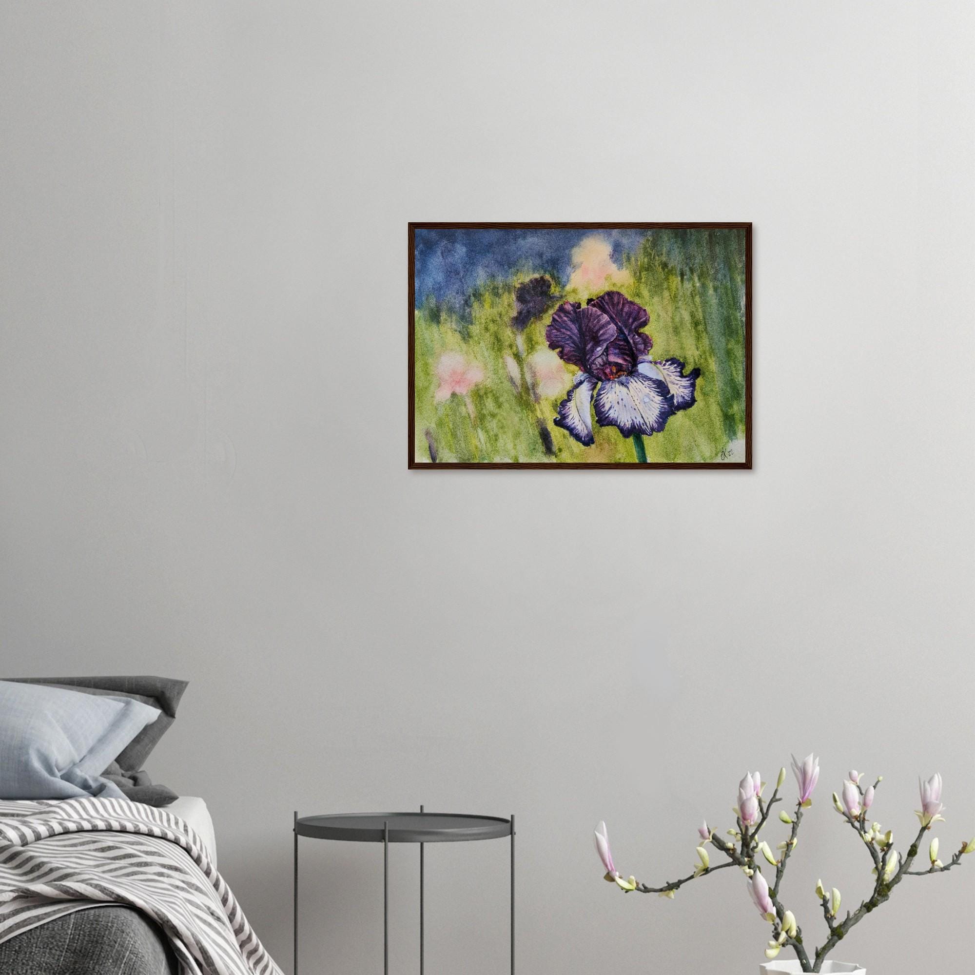 紫のアイリスの水彩画の額入りポスター：ボタニカルウォールアート