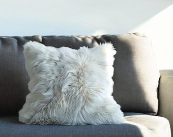 Set of 2 Piece 22x22 Inch Bright White Faux Fur Cushion Pillow