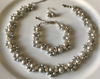 Grey Pearl  Handmade Jewelry Set, Wedding Jewelry Set, Gift for Her, Dainty Jewelry Set, Flower Pearl Necklace