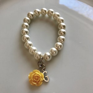 Pearl bracelet, Ivory pearl bracelet with letter and yellow rose, initial bracelet, personalized jewelry, bridesmaids bracelet