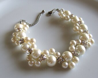 Ivory pearl bracelet, pearl flower bracelet, wedding bracelet, crystal bracelet, bridesmaid bracelet, jewelry for brides, bridesmaid gift