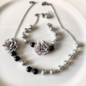 Grey rose necklace,grey pearls, grey and black, wedding gift, bridesmaid gift, bridal jewelry, wedding gift