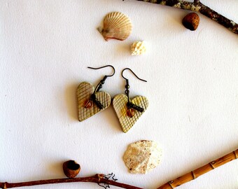 Earrings Handmodelling hearts, cream gold, polymer clay