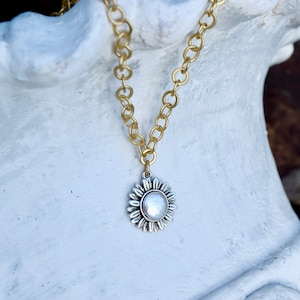 China Cat Sunflower - Matte Gold
