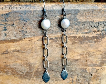 Fresh Water Pearl Bezel & Pewter Chain Earrings