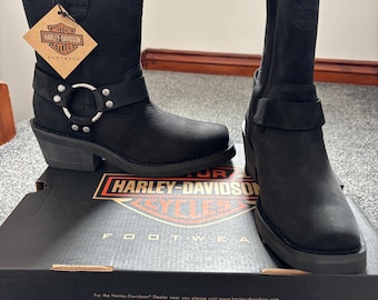 Harley Davidson western biker full grain leather black boots! Brand new with box!