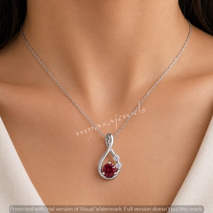 Collana con pendente solitario in rubino, pendente con diamanti CZ, gioielli in argento sterling 925, pietra portafortuna di luglio, regalo per moglie e fidanzata.