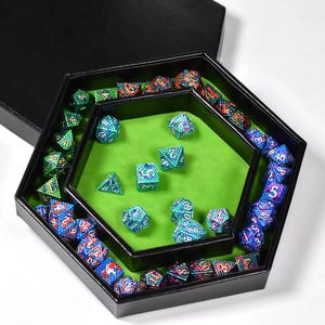 2 in 1 RPG Dice Tray and Dice Box – Hexagon Dice Rolling Tray Holder, PU Leather Dice Case, Tabletop Dice Storage, Gift for RPG Players