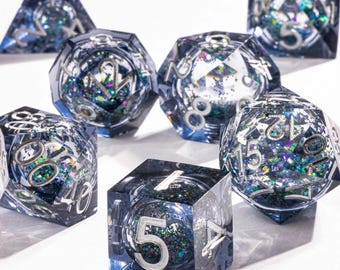Juego de dados D&D Green Gold Foil Liquid Core, dados poliédricos Galaxy de bordes afilados para juegos de rol de mesa de fantasía, juego de dados para juegos de rol D&D, dados para juegos