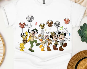 Camiseta retrô Mickey e seus amigos com balão de leopardo e Animal Kingdom, camiseta vintage Safari Mode, viagem em família 2025, Magic Kingdom, camiseta Disney