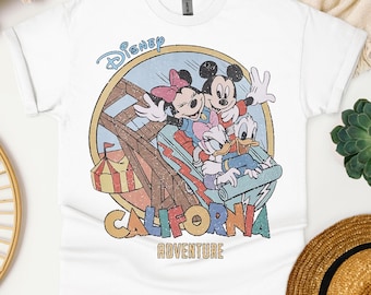 Retro Disney Micky und Freunde Kalifornien Abenteuer Shirt, Micky und Freunde Shirt, Geburtstagsgeschenk, Disney Familien Reise T-Shirt, Magic Kingdom Shirt