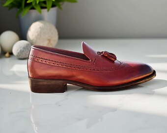 Handmade Leather Wingtip Brogue Shoes: Classic Formal Style