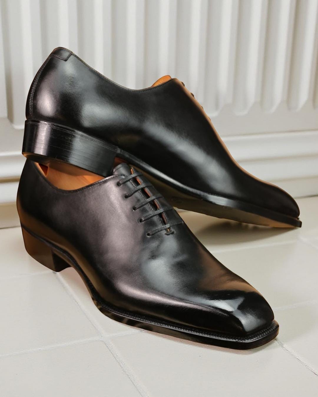 Italian Handmade Black Leather Whole Cut Oxford Shoes: Men display picture 3