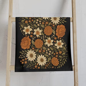 Autumn Fall Seasonal Floral Print Hand Towel, Boho Kitchen Towel, Gift for Home Decor, Vintage Flower Towel, Eco-friendly Bathroom Essential