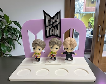 Présentoir BTS Tiny.TAN - Porte-figurine imprimé en 3D pour objets de collection