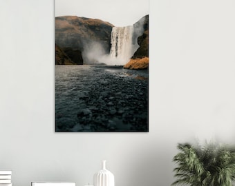 Impressão da Cachoeira Skogafoss, Islândia – Arte de parede com paisagem nórdica e enevoada, pôster de fotografia de viagem