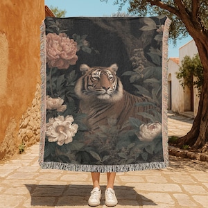 Tiger Lover 100% Cotton Woven Blanket, Animal Enthusiast Woven Tapestry, Art Collector Throw Blanket, Gift Friend Sofa , Birthday Blanket